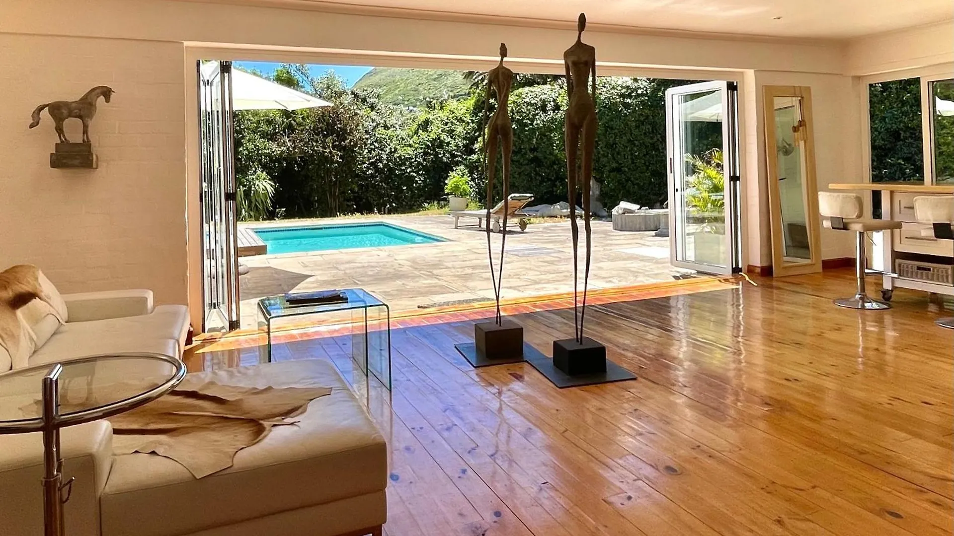 Beach House, Noordhoek, Solar Apartment